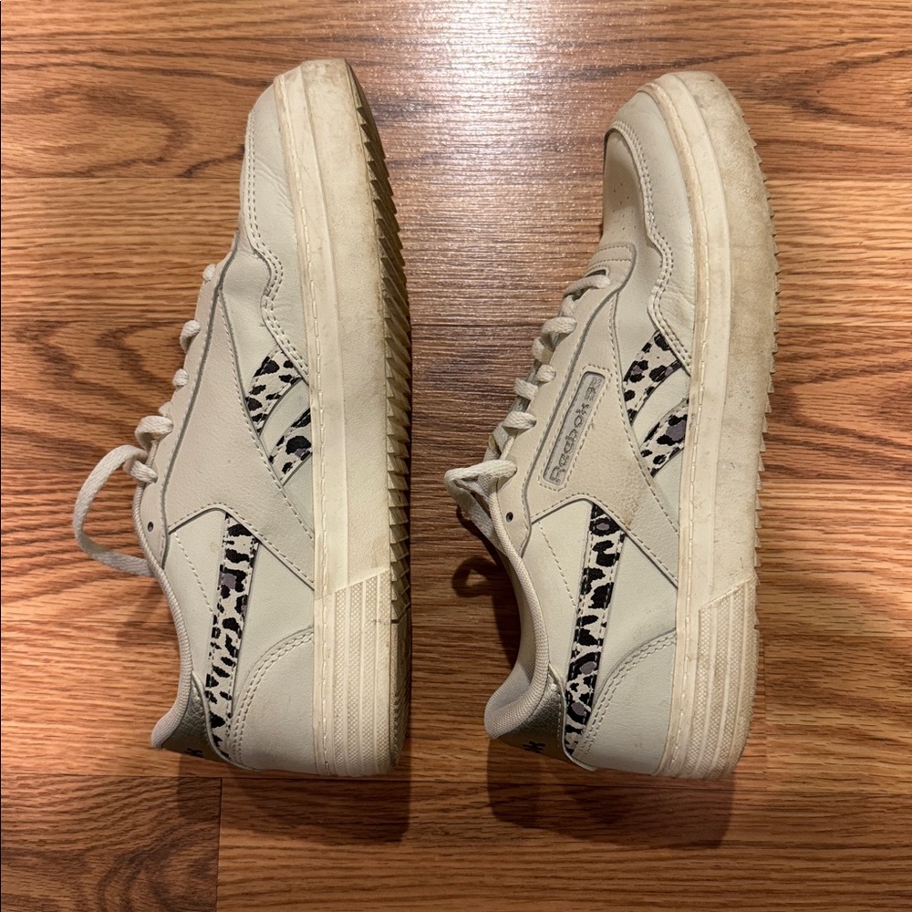 Reebok - Picture 4 of 10